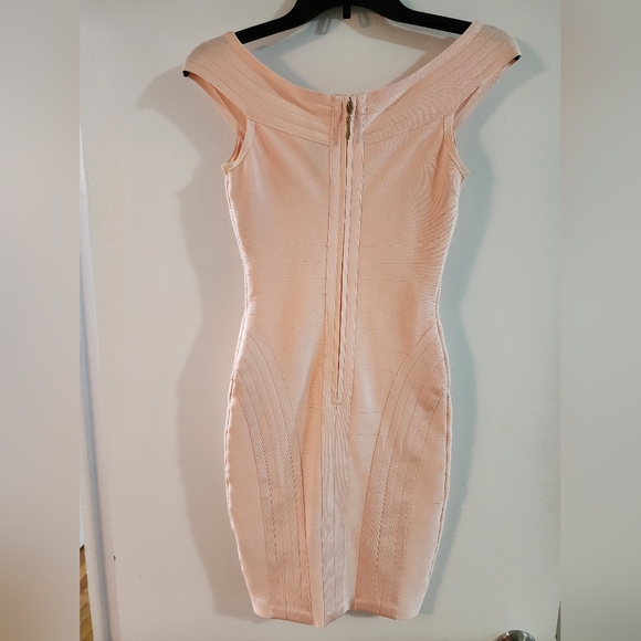 Kandice Off-The-Shoulder Bandage Dress blush Pink - Picture 5 of 5